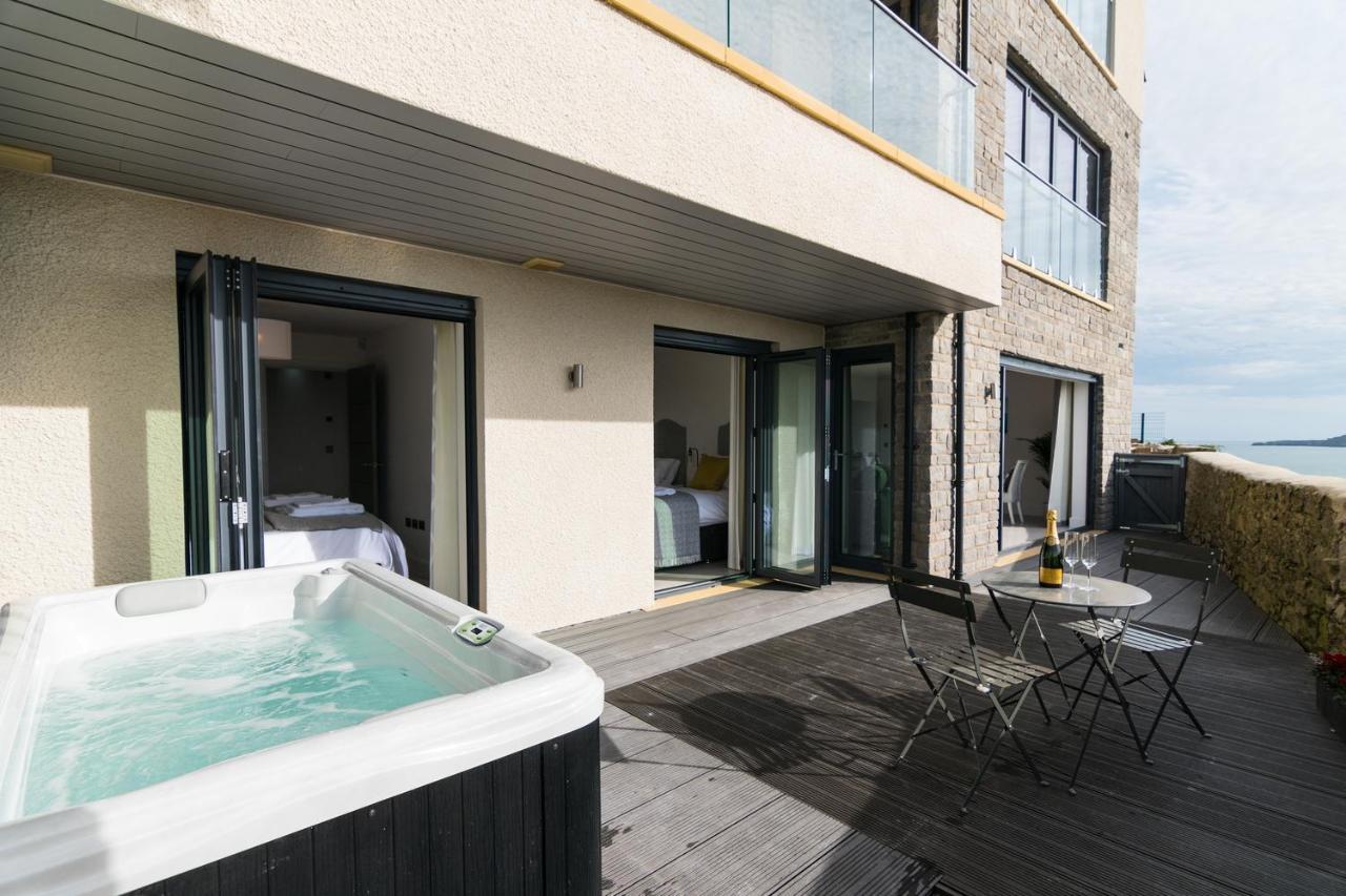 Apartment 3 Waterstone House - Sea Front Apartment, Hot Tub Tenby Exterior foto